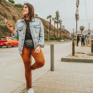 Meet your Posher, Maria